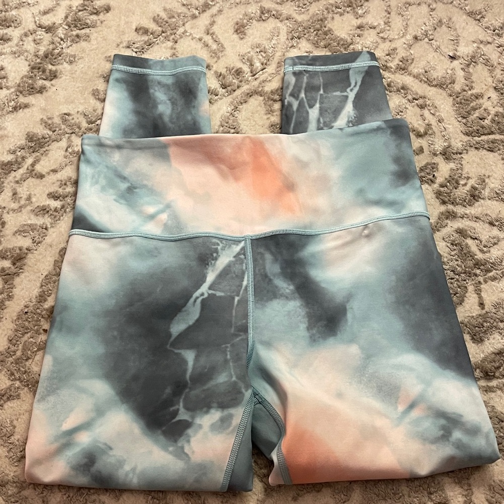 Athleta Elation Printed 7/8 tight printed Leggings size small petite